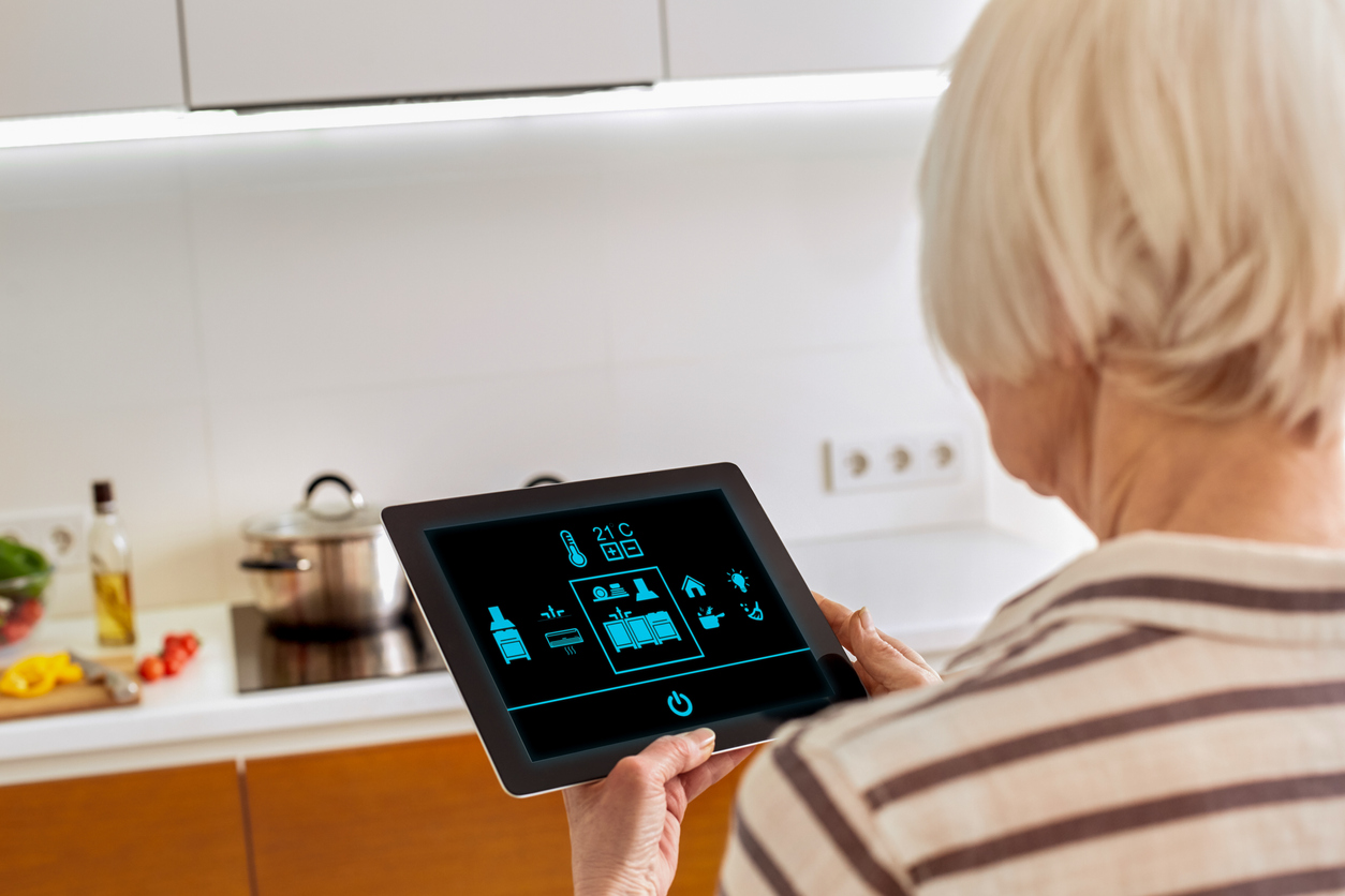 Smart Home Technology for Seniors: Enhancing Independence and Safety